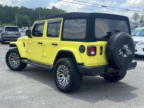 Used 2022 Jeep Wrangler Unlimited Sahara w/ Cold Weather Group AWD/4WD image 5