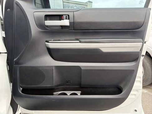 Used 2019 Toyota Tundra SR5 w/ SR5 Upgrade Package image 26