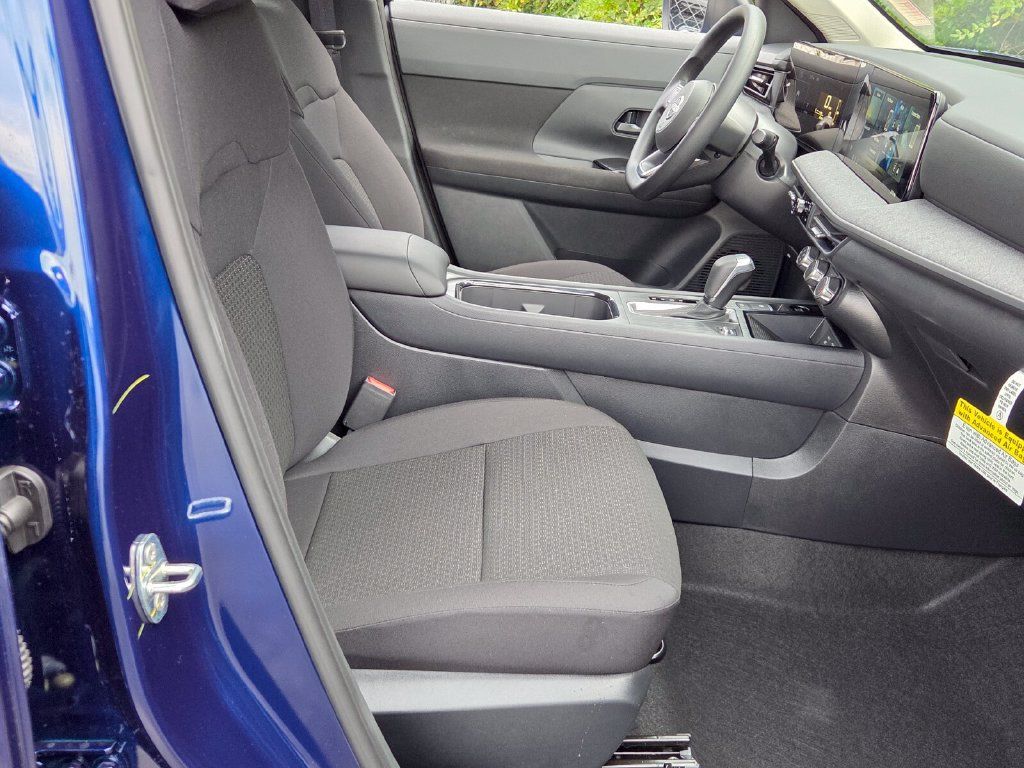 New 2027 Nissan Kicks S FWD image 16