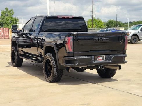 Used 2024 GMC Sierra 2500 AT4 AWD/4WD image 7