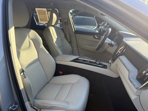 Used 2024 Volvo XC60 B5 Plus w/ Protection Package Premier AWD/4WD image 35