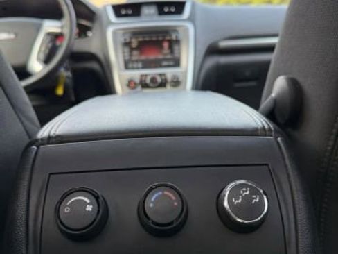 Used 2016 GMC Acadia SLE image 21