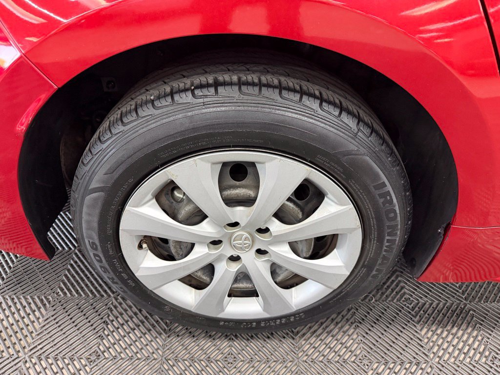 Used 2021 Toyota Corolla LE FWD image 19