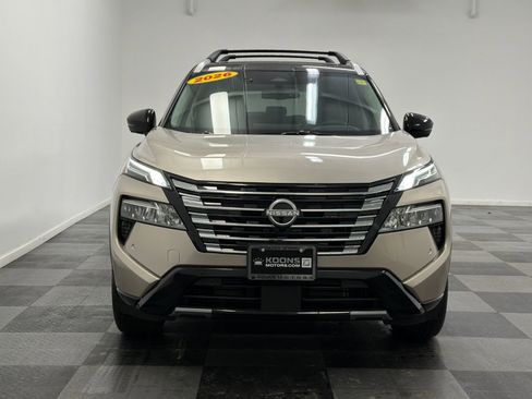 Used 2026 Nissan Rogue Platinum w/ Platinum Premium Package image 3