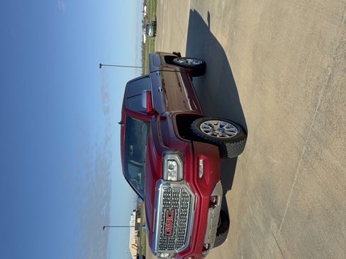 Used 2018 GMC Sierra 1500 SLT w/ Texas SLT Premium Package image 4
