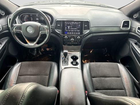 Used 2020 Jeep Grand Cherokee Altitude AWD/4WD image 22