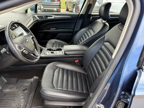 Used 2019 Ford Fusion SEL image 13