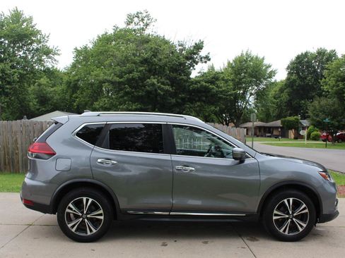 Used 2018 Nissan Rogue SL w/ Premium Package AWD/4WD image 10