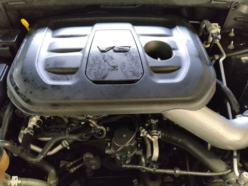 Used 2021 Jeep Grand Cherokee Overland image 30