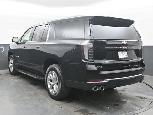 New 2026 Chevrolet Suburban Premier w/ Sun And Tow Package AWD/4WD image 8