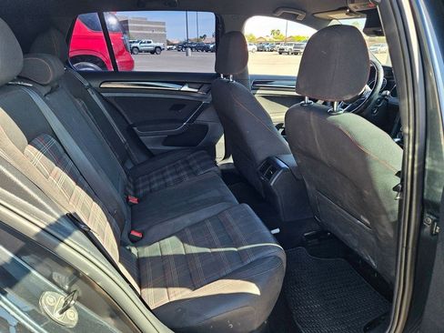 Used 2017 Volkswagen Golf 4-Door FWD image 18