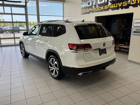 Used 2022 Volkswagen Atlas SEL AWD/4WD image 2