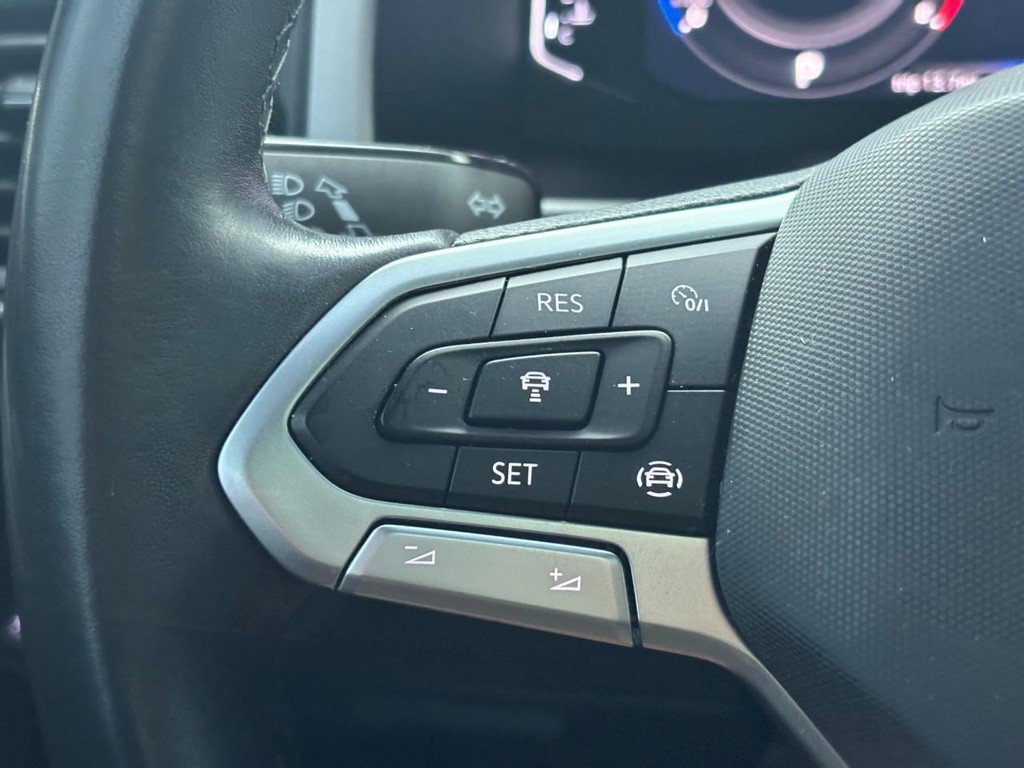 Used 2020 Volkswagen Atlas Cross Sport SEL AWD/4WD image 17