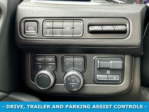 Used 2021 GMC Yukon XL Denali w/ Denali Premium Package AWD/4WD image 37