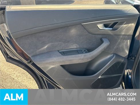 Used 2025 Audi RS Q8 performance image 27