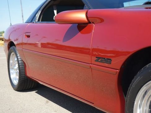 Used 2002 Chevrolet Camaro Z28 w/ Preferred Equipment Group 2 RWD image 21