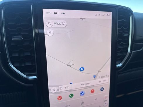 Used 2024 Ford Ranger Lariat w/ FX4 Off-Road Package image 3