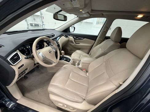 Used 2015 Nissan Rogue SL w/ SL Premium Package image 9