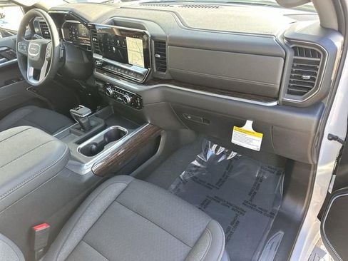 New 2026 GMC Sierra 1500 Elevation w/ LPO, Elevation Black Package image 28