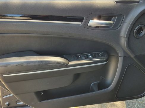 Used 2023 Chrysler 300 Touring RWD image 15