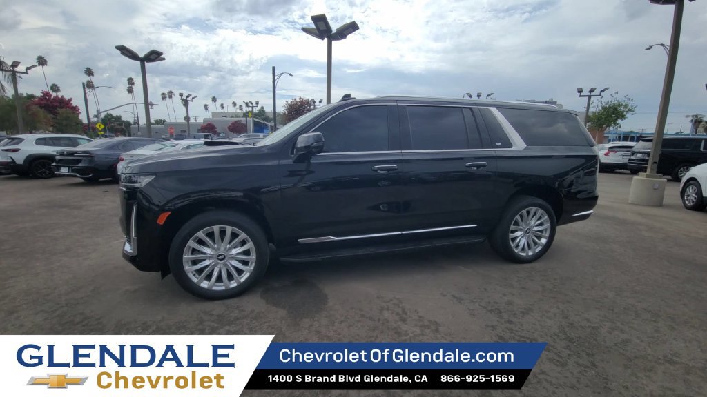 Used 2024 Cadillac Escalade ESV Luxury AWD/4WD image 5