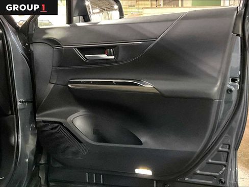 Certified 2024 Toyota Venza Limited image 22