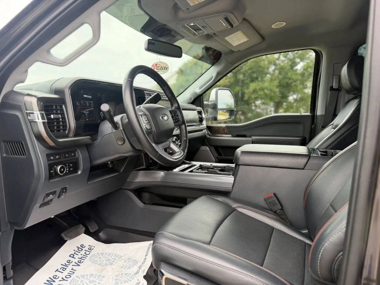 Used 2024 Ford F250 Lariat w/ Lariat Ultimate Package AWD/4WD image 13