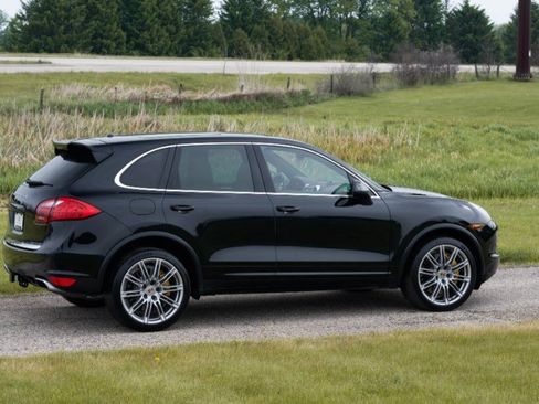 Used 2013 Porsche Cayenne Diesel AWD/4WD image 9