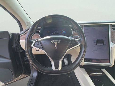 Used 2018 Tesla Model X P100D image 22