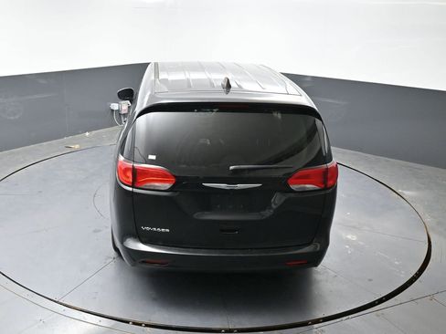Used 2023 Chrysler Voyager LX FWD image 23