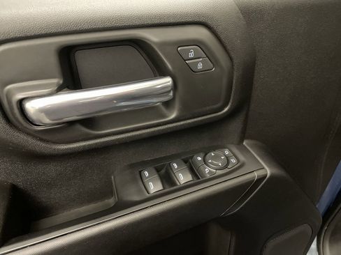 Used 2024 Chevrolet Silverado 2500 Custom w/ Custom Value Package image 16