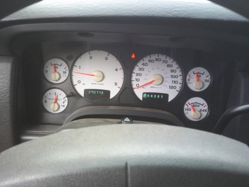 Used 2005 Dodge Ram 3500 Truck SLT w/ Trailer Tow Group image 15