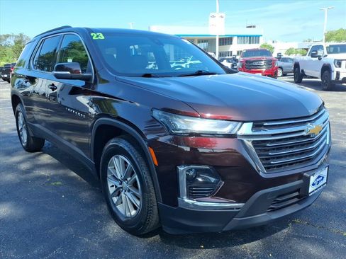 Used 2023 Chevrolet Traverse LT AWD/4WD image 1
