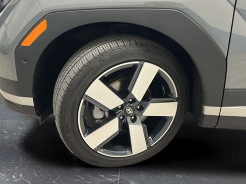 Used 2024 Hyundai Santa Fe Limited AWD/4WD image 39