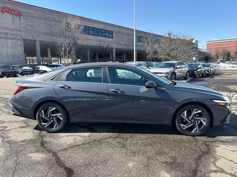 New 2026 Hyundai Elantra Limited w/ Cargo Package FWD image 8