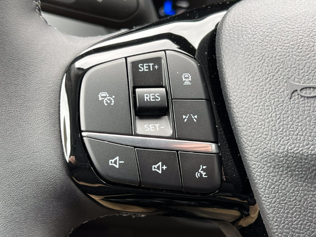 New 2024 Ford Escape SE FWD image 15