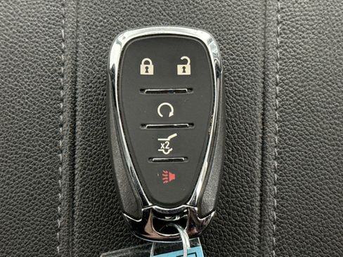 Used 2023 Chevrolet Traverse LT AWD/4WD image 24