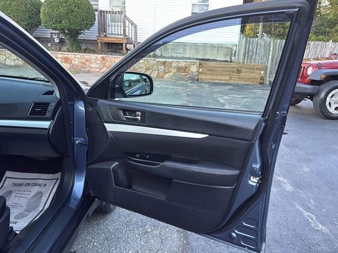 Used 2013 Subaru Outback 2.5i Premium image 18