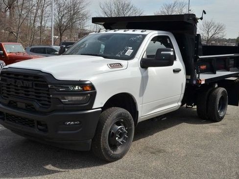 New 2026 RAM 3500 Tradesman AWD/4WD image 6