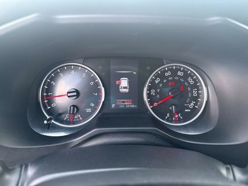 Used 2021 Toyota RAV4 LE image 26