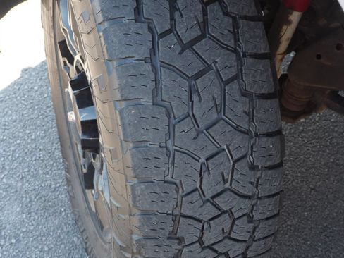 Used 2024 GMC Sierra 2500 AT4 w/ AT4 Premium Plus Package AWD/4WD image 10
