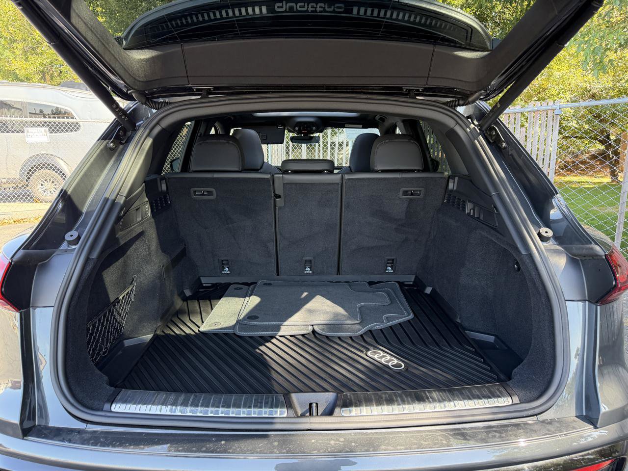 Used 2025 Audi SQ5 Premium Plus AWD/4WD image 21