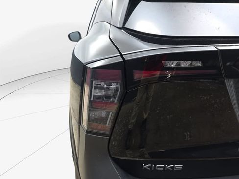 Used 2026 Nissan Kicks SR FWD image 35