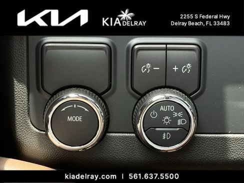 Used 2025 Chevrolet Tahoe High Country RWD image 26