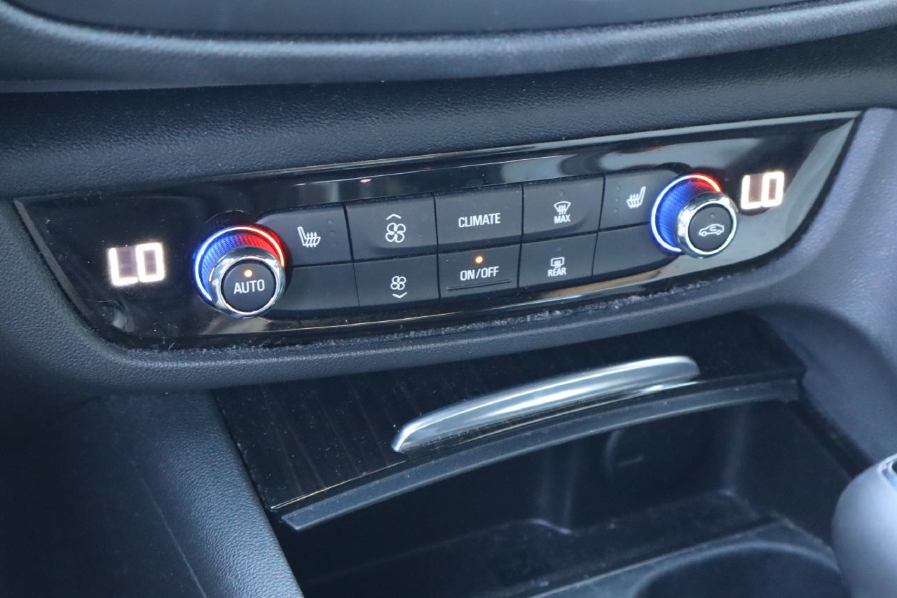 Used 2019 Buick Regal Avenir w/ Driver Confidence Package II FWD image 24
