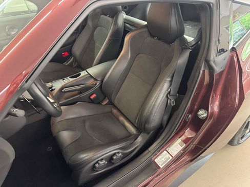 Used 2025 Nissan Z Performance w/ Floor Mat Package RWD image 7