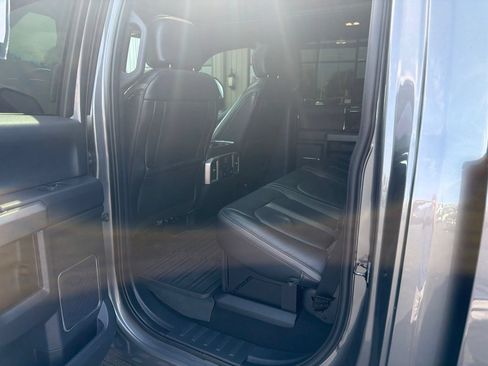 Used 2022 Ford F250 Platinum w/ Tremor Off-Road Package AWD/4WD image 2