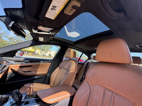 Used 2018 BMW 530i image 15