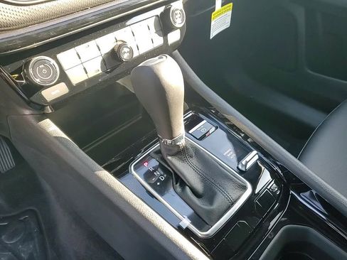 New 2026 Jeep Compass Latitude image 17