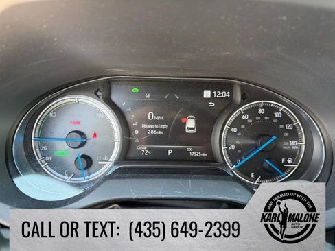 Used 2024 Toyota Venza LE AWD/4WD image 17